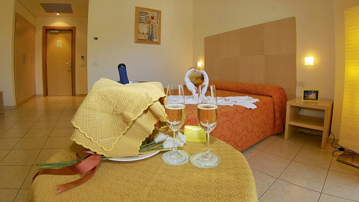 Oro Hotel Camera