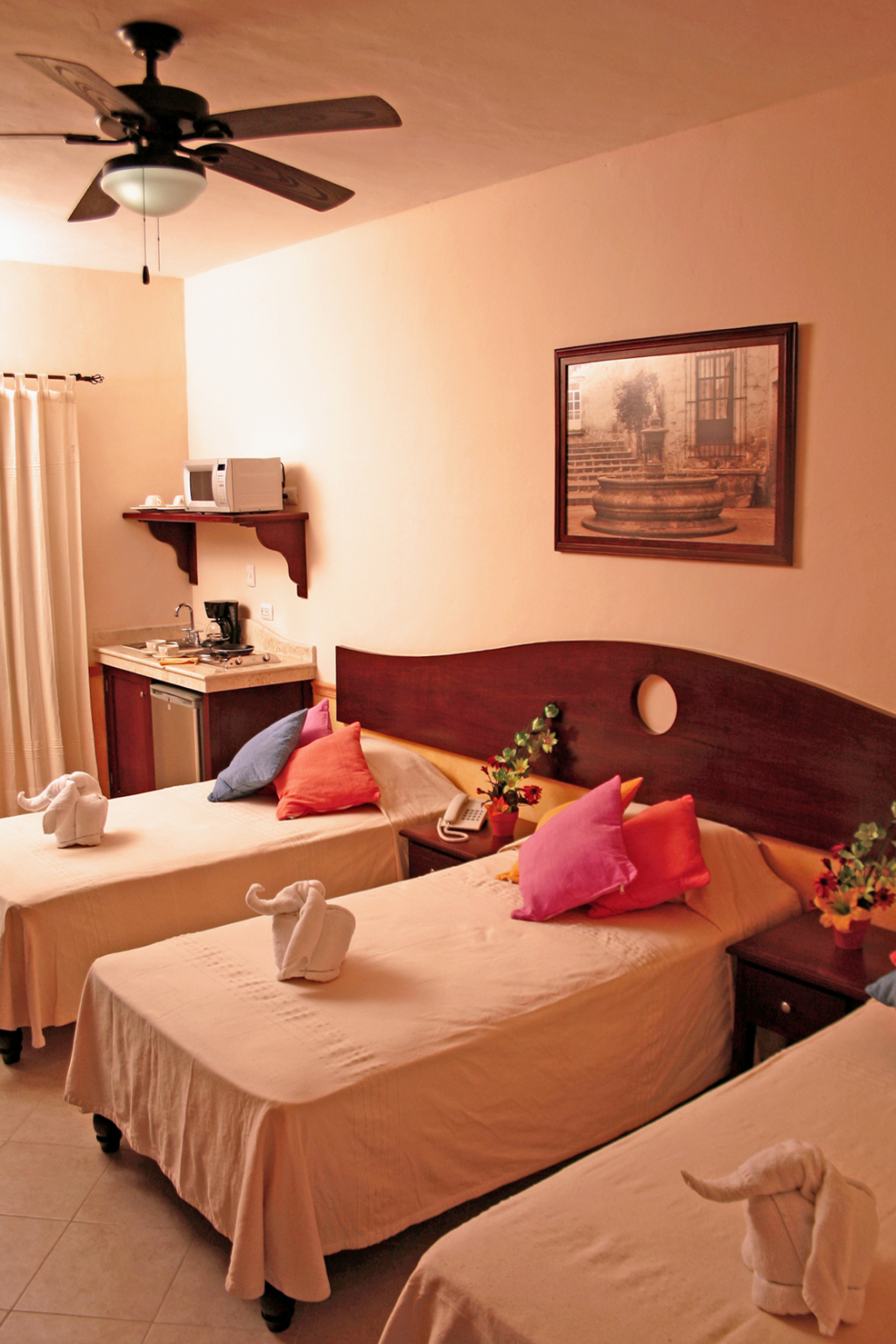 Camera Hotel